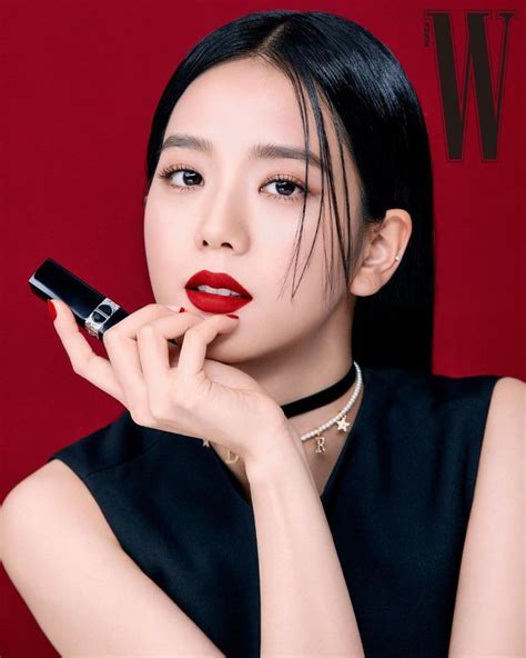 jisoo dior red lipstick.